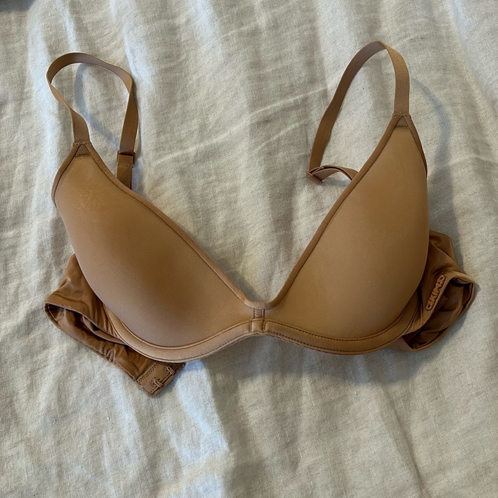 Skims weightless scoop bra
